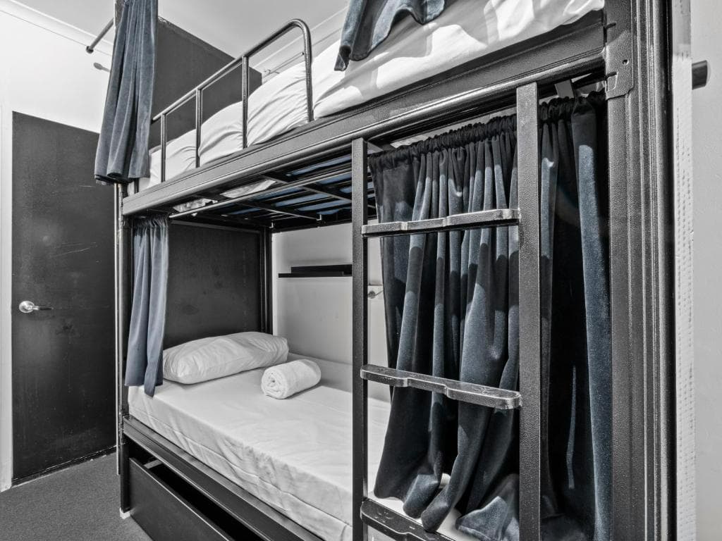 Private Room (4 beds shared) — Photo 4