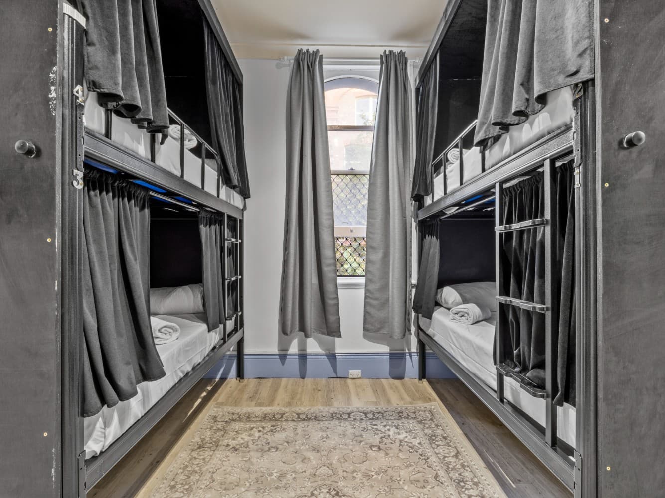 Private Room - ensuite (4ppl max) — Photo 1