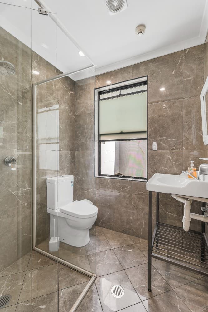 Private Room w/Ensuite Bathroom (4ppl max) — Photo 3