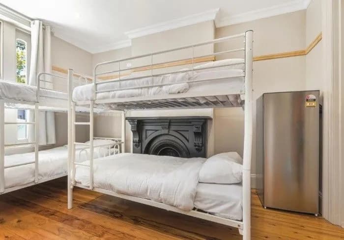 Private Room with Ensuite Bathroom (4 People Max) - Photo 2