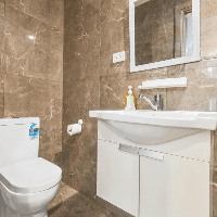 MIXED 6 Beds Ensuite Bathroom — Photo 5