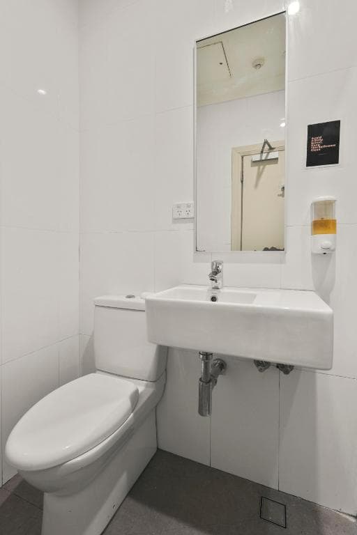 Private Room - ensuite (6ppl max) — Photo 2