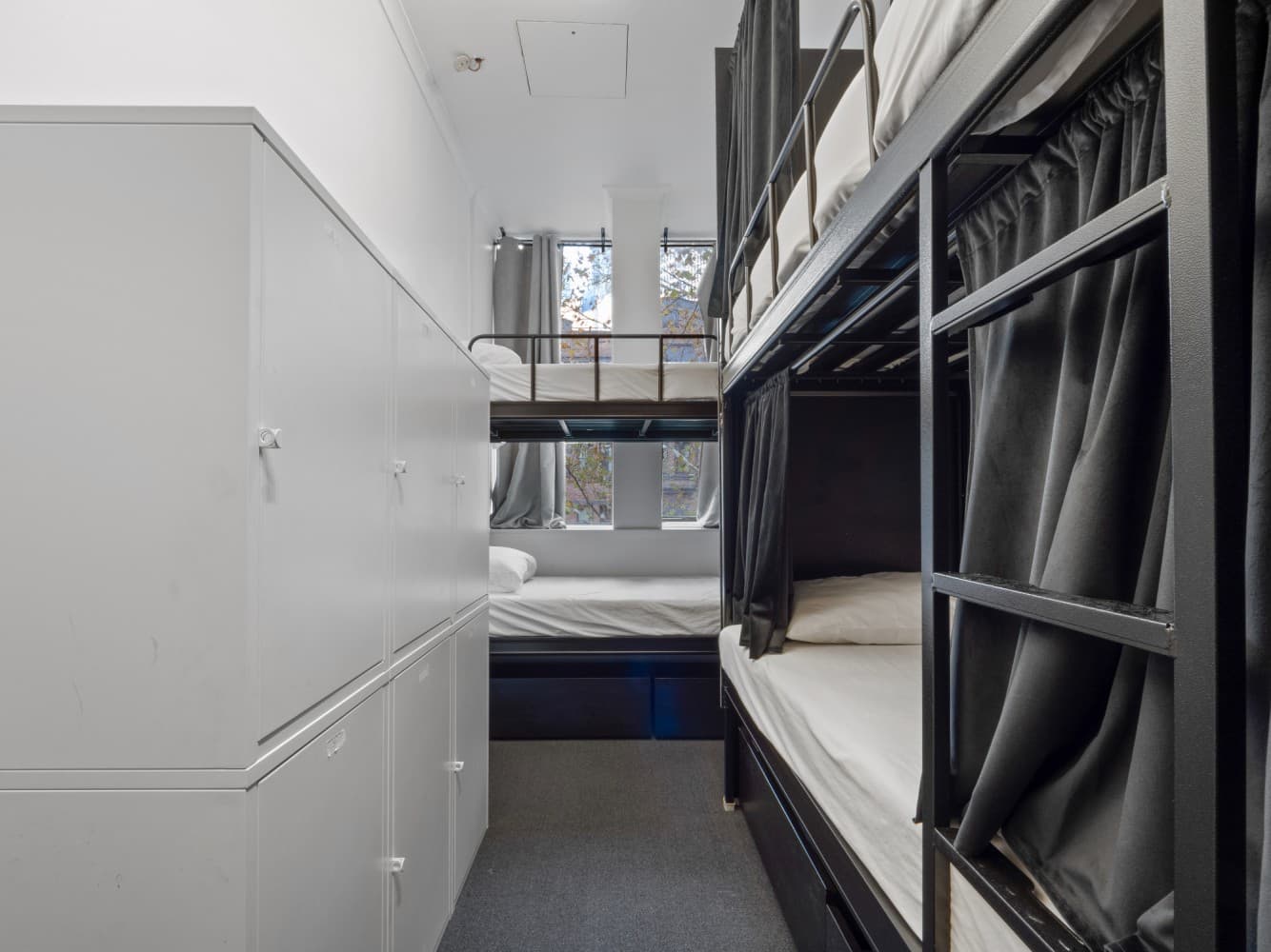 Mixed Pod 6 Beds Room with Shared Bathroom room preview